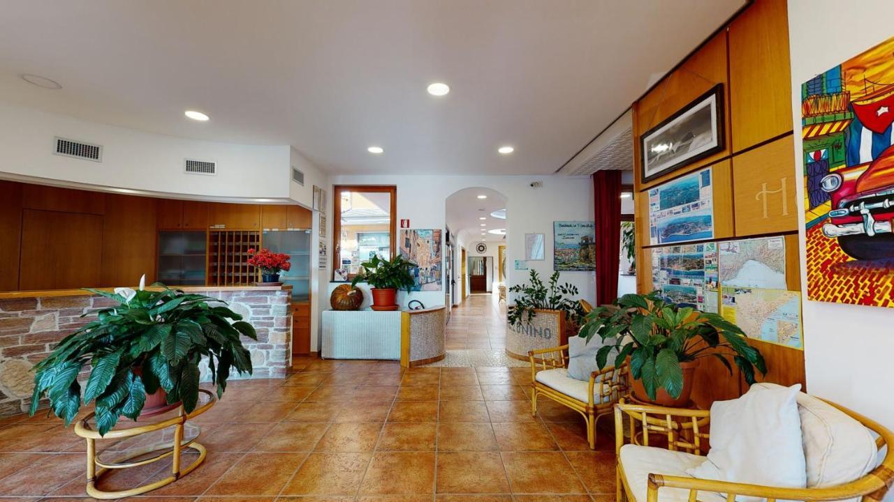 Hotel Zunino Spotorno Exterior photo