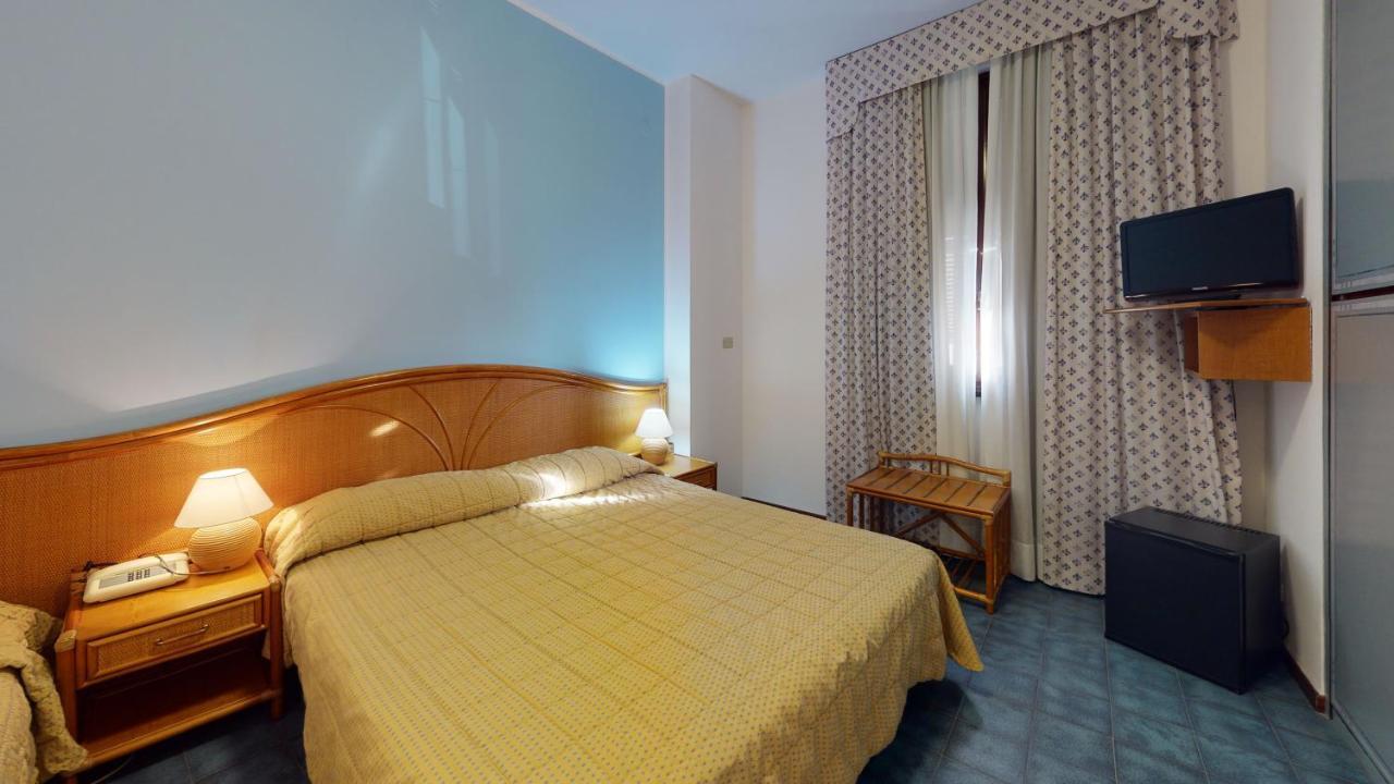 Hotel Zunino Spotorno Exterior photo